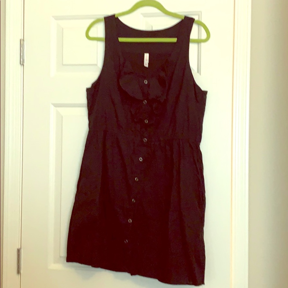 Black Dress with Ruffle front!